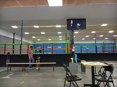 CIMA PARQUE DE TRAMPOLINES