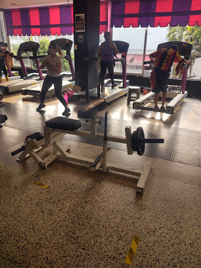 Life Fitness Center Gym