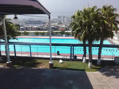 GIMNASIO LA RAZA